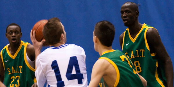 Basketball boys battle SAIT